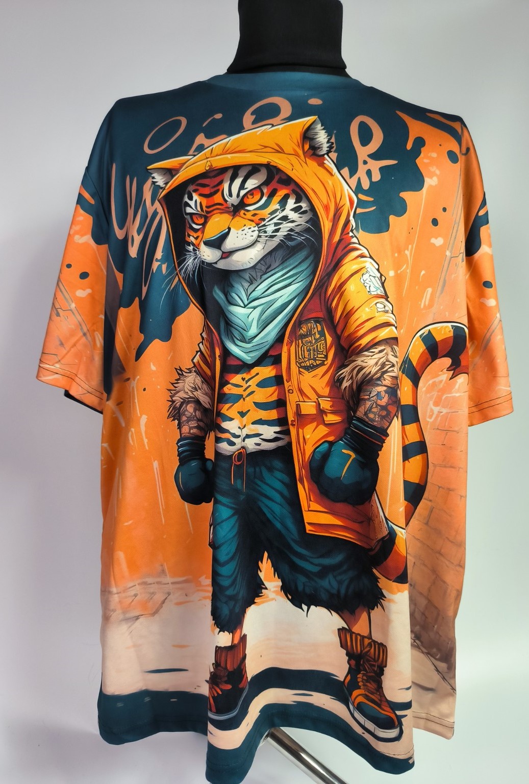 Футболка «Street Tiger» з яскравим графіті-принтом - Зображення 2