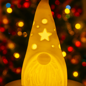 Новорічний світильник “Гном” — 3D-друкований декор із теплим світлом | Dizzy3D