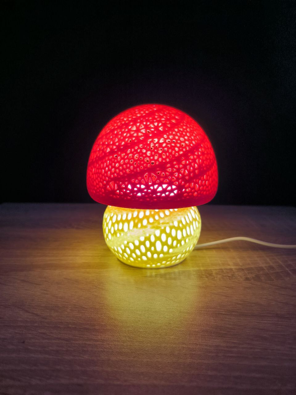 Світильник Мухомор — 3D Друк, USB Нічник із Регулюванням Яскравості | Dizzy3D - Зображення 3