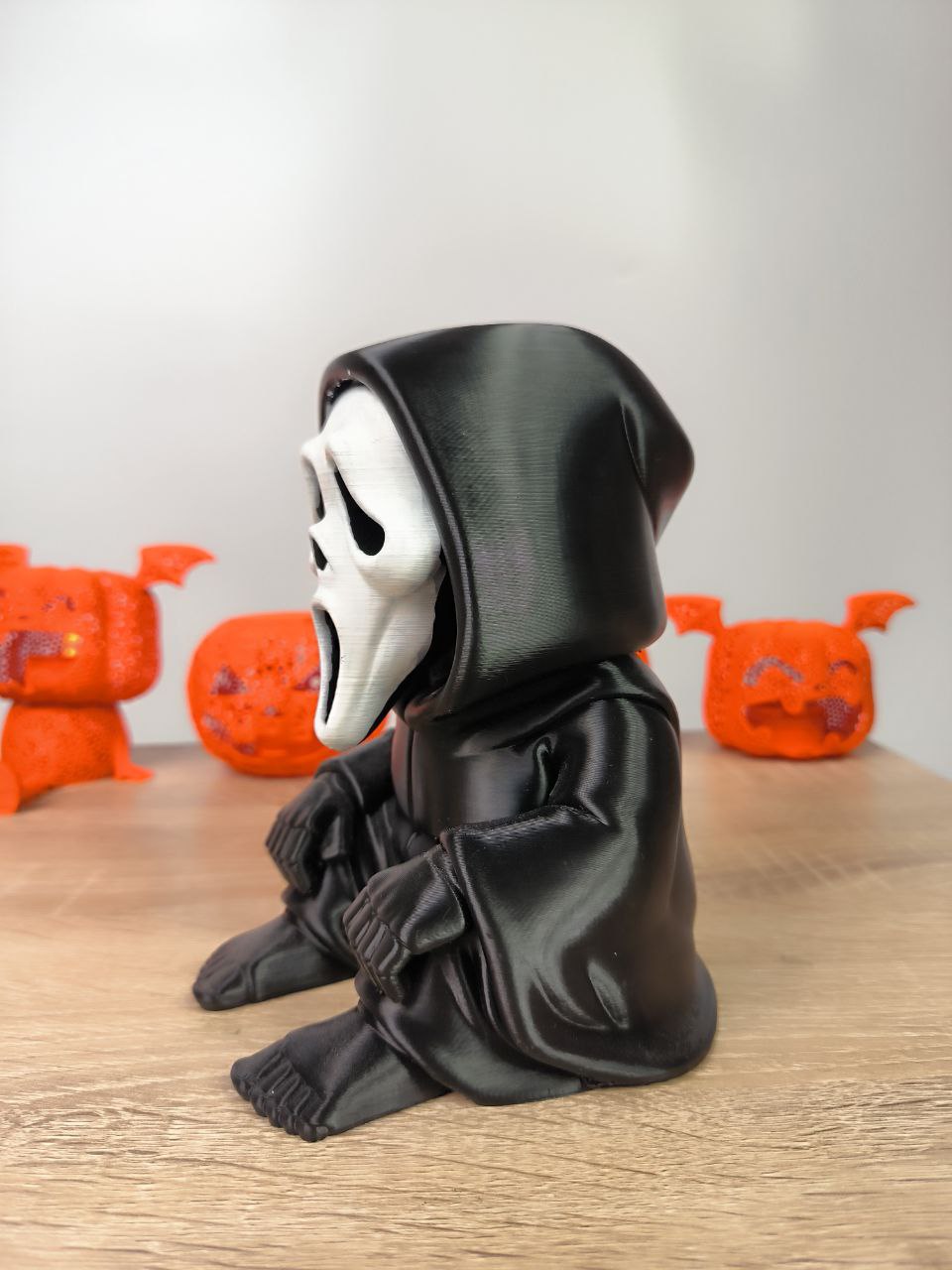 Фігурка Ghostface з фільму “Крик” — 3D-друкований сувенір і декор до Геловіну | Dizzy3D - Зображення 3