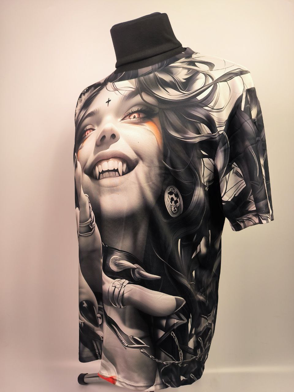 Футболка Dark Smile — готичний арт у стилі вамп - Зображення 3