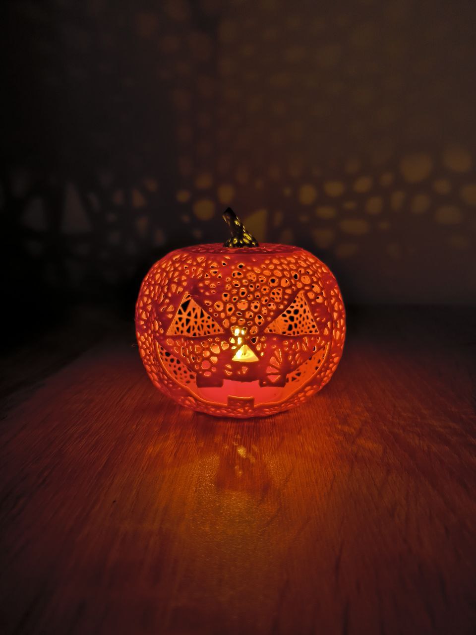 Гелоуїнський 3D-світильник із LED підсвіткою — гарбузка від Dizzy3D - Зображення 3