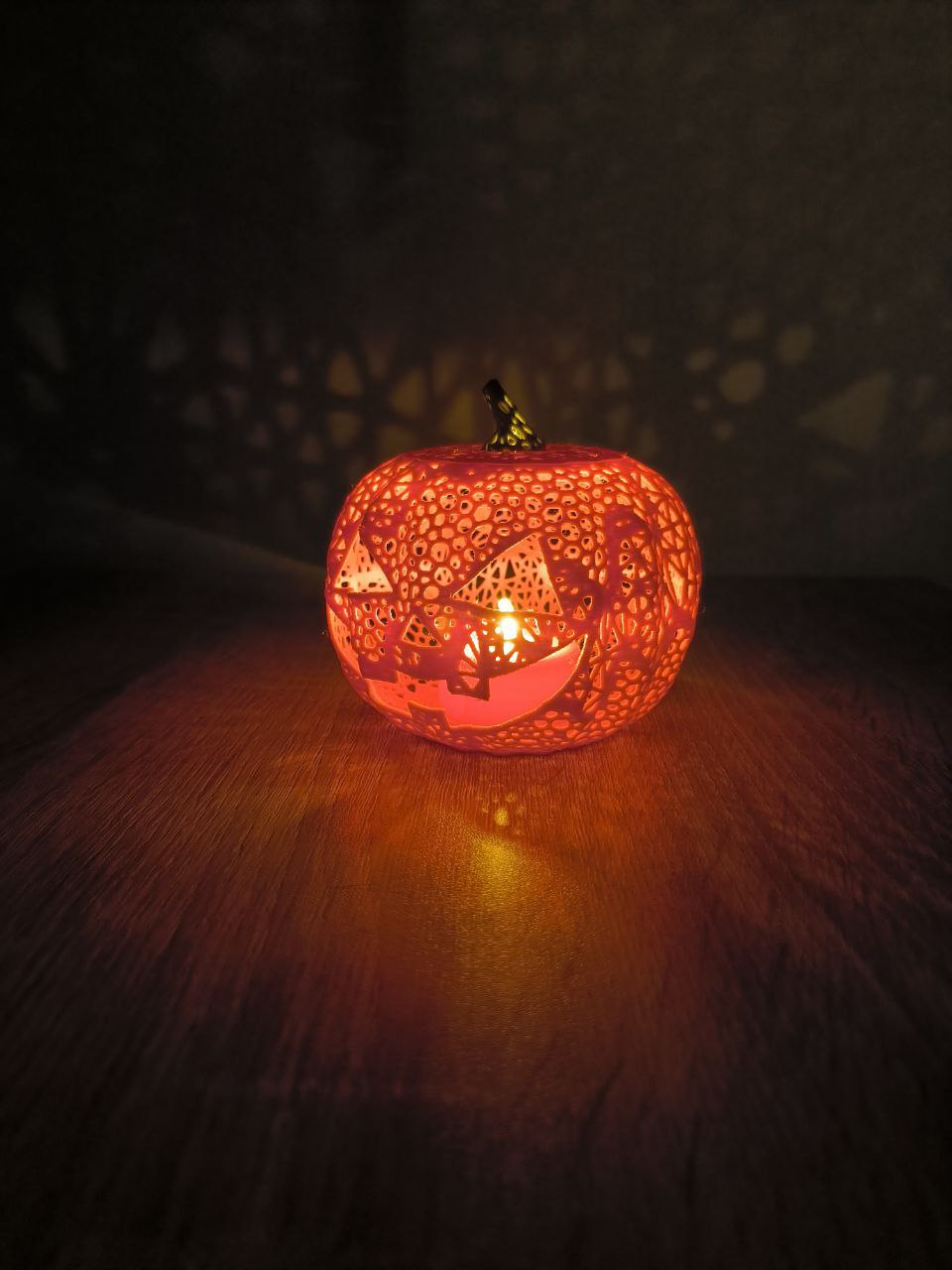 Гелоуїнський 3D-світильник із LED підсвіткою — гарбузка від Dizzy3D - Зображення 4